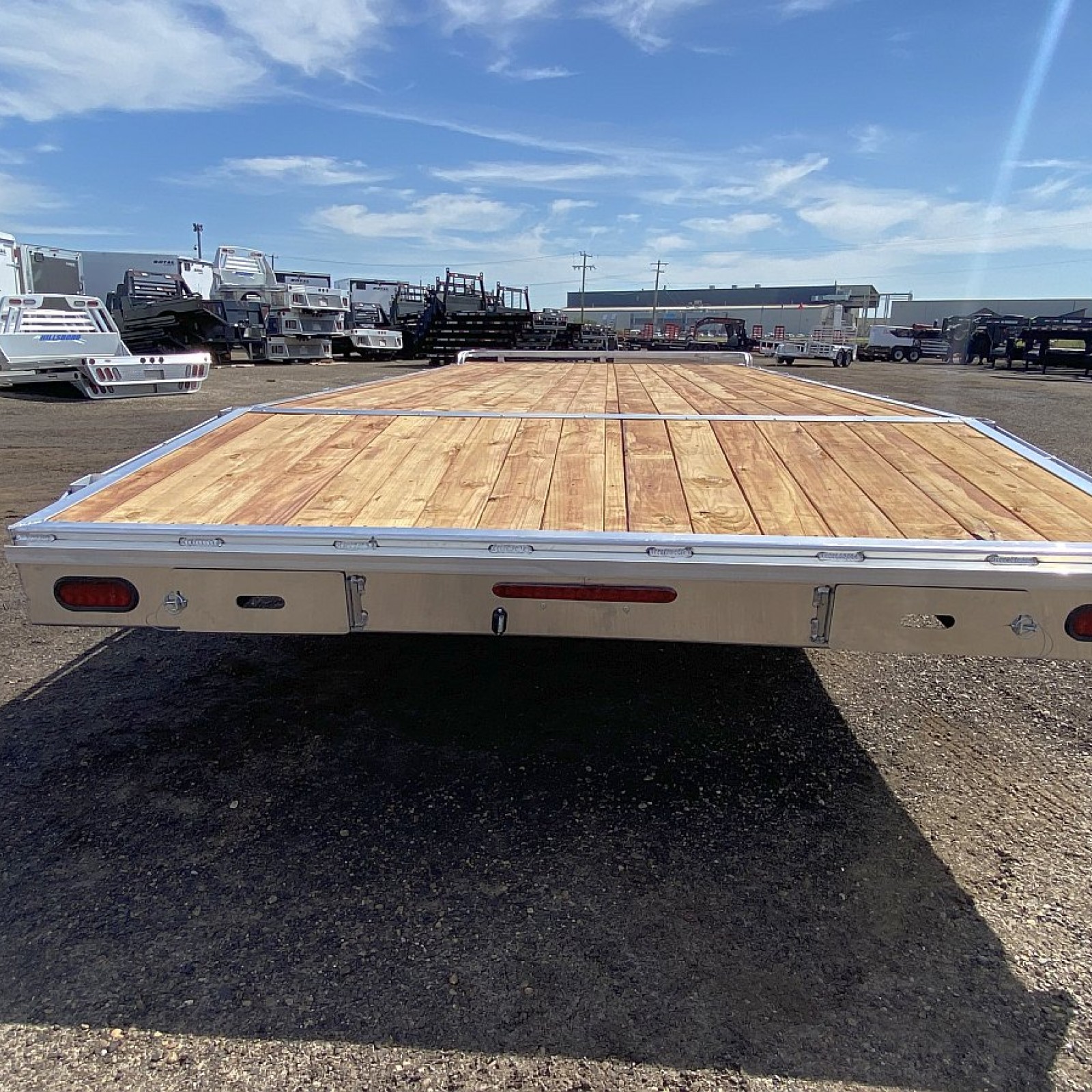 2025 Legend 8.5'x20' Aluminum Deckover Trailer Equipment Flat Deck