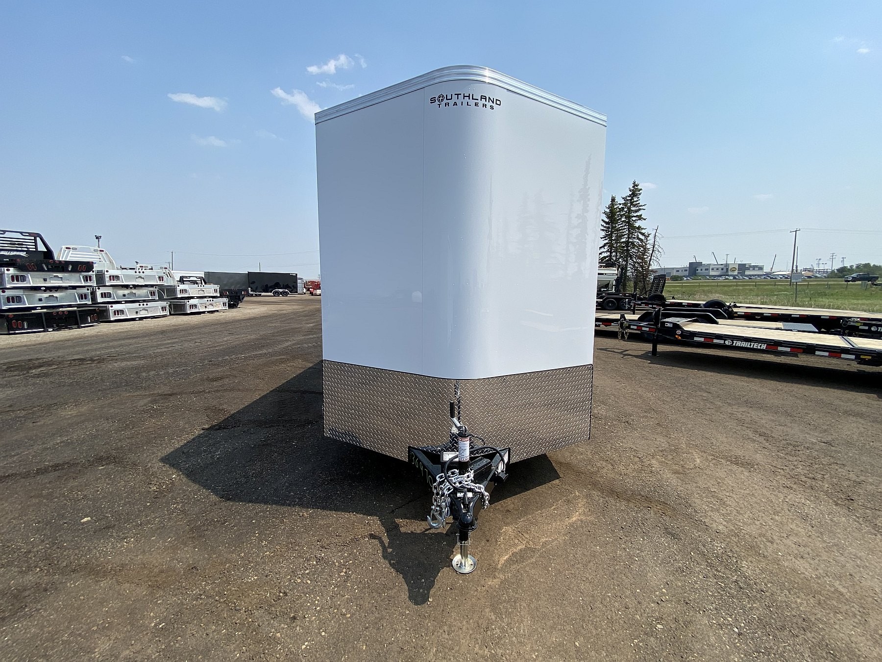 Royal Trailers 2026 Royal 7'x18' Custom Color Enclosed Cargo Trailer