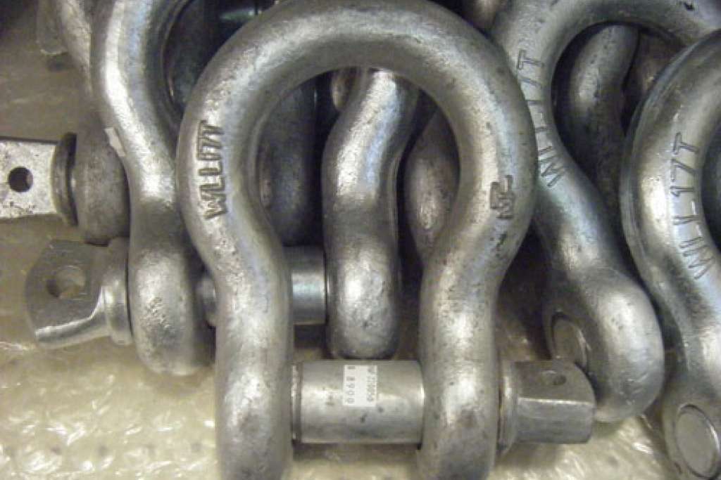 1-1-2 inch shackle