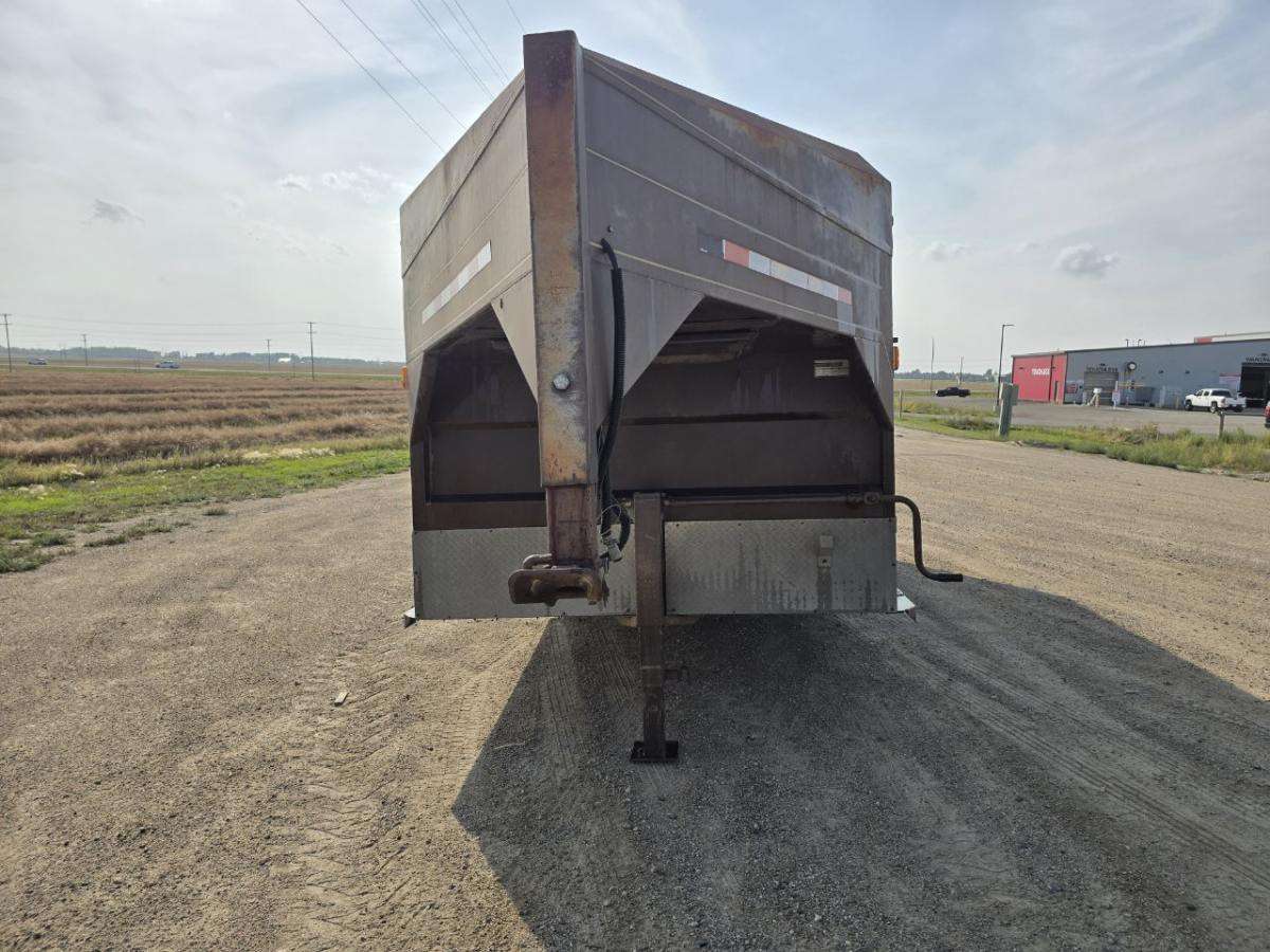 1991 Norbert 18' Stock Trailer