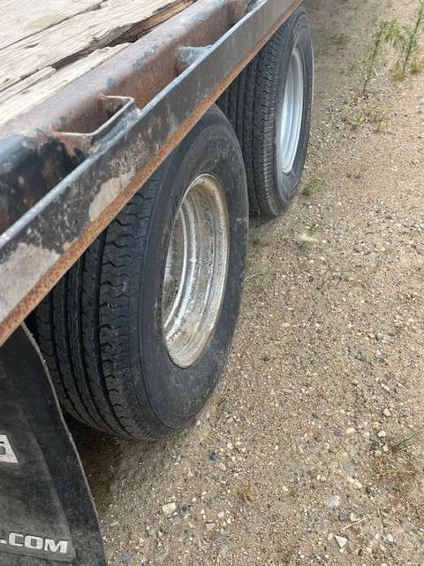 2008 PJ 30' Gooseneck Flat Deck Trailer