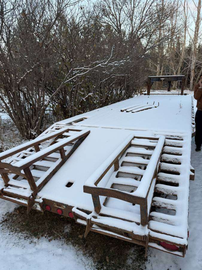 2009 Trailtech H370 24' + Beavertail Flat Deck Trailer