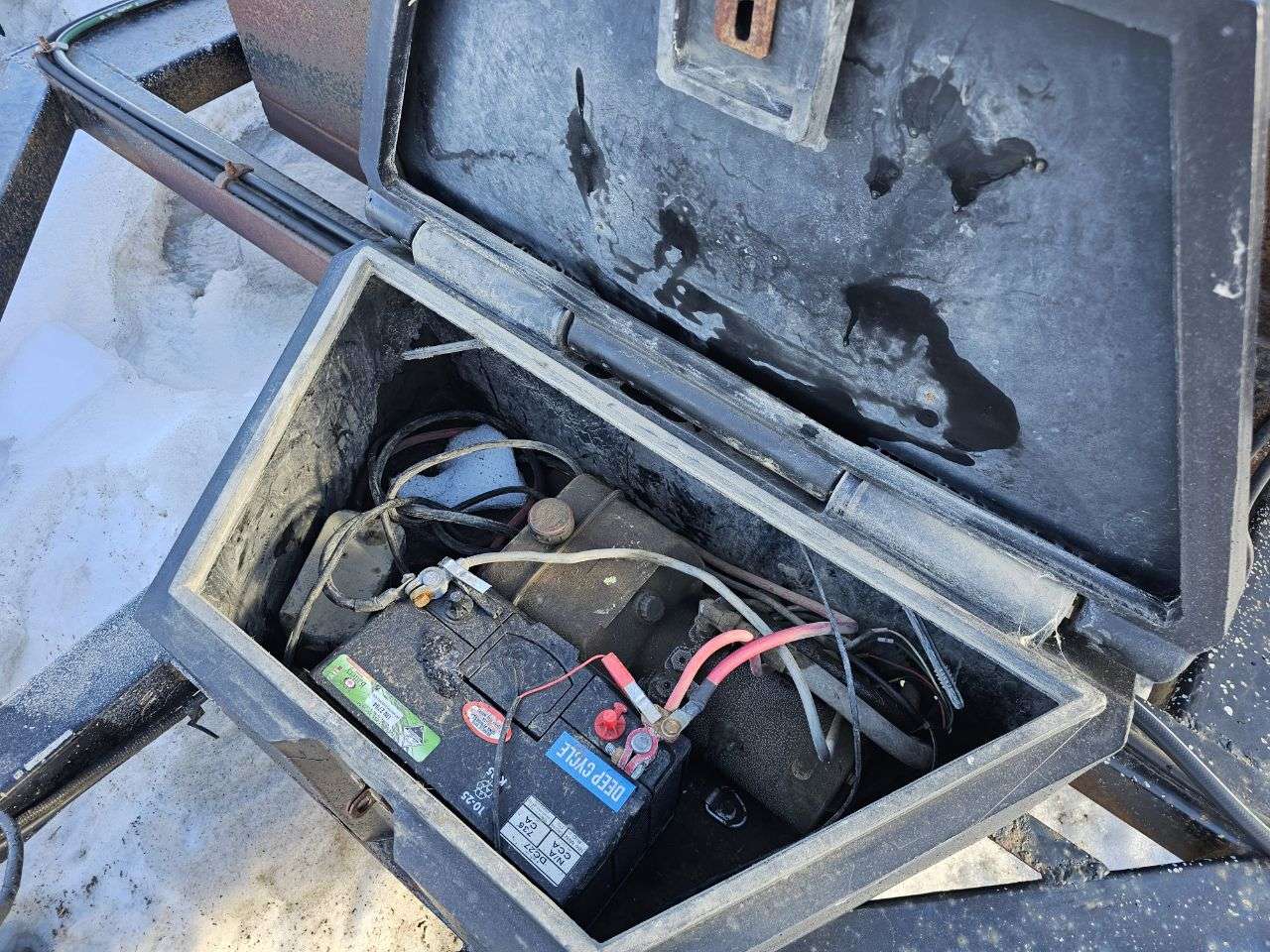 2011 Weber Lane 14' Air Tow Trailer