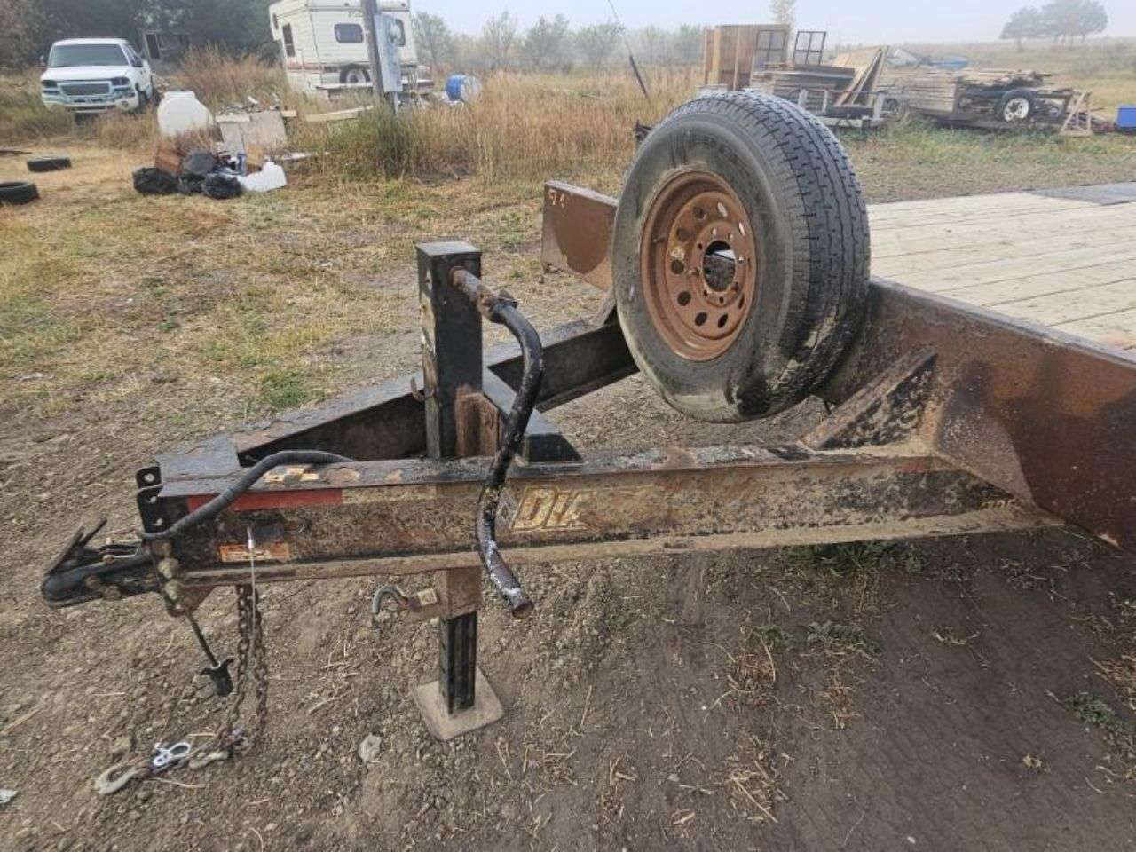 2012 Diamond C DEC 8.6' x 20' Flat Deck Trailer