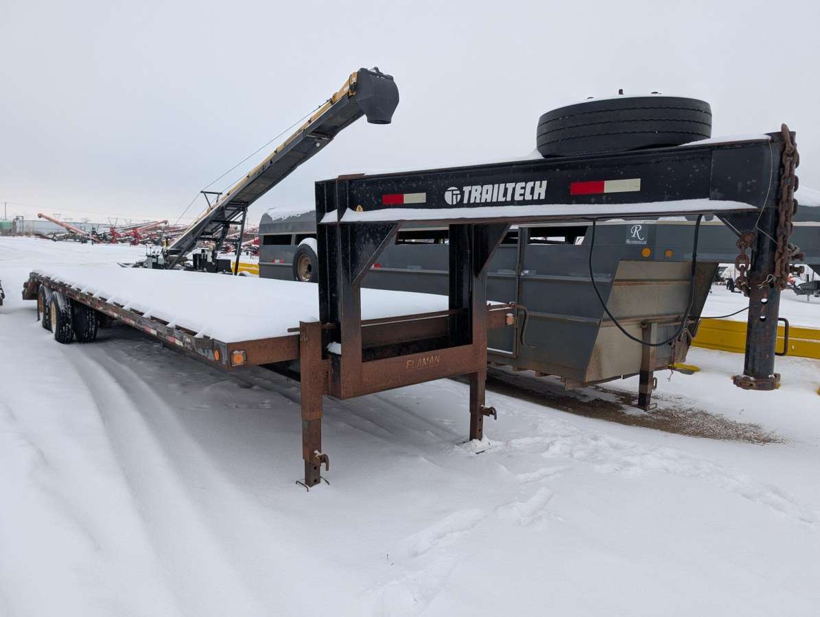 2012 Trailtech TD215GN 28' Gooseneck Flat Deck Trailer