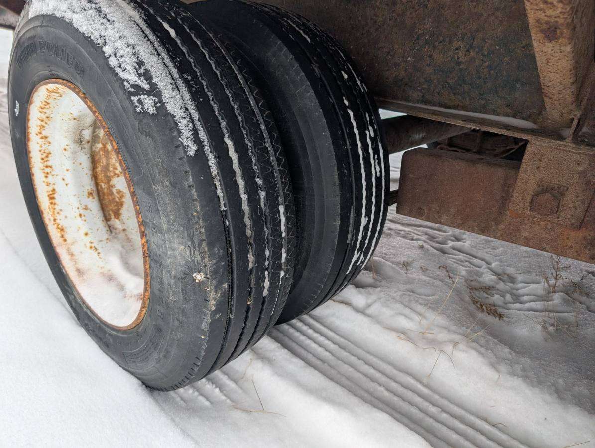 2012 Trailtech TD215GN 28' Gooseneck Flat Deck Trailer