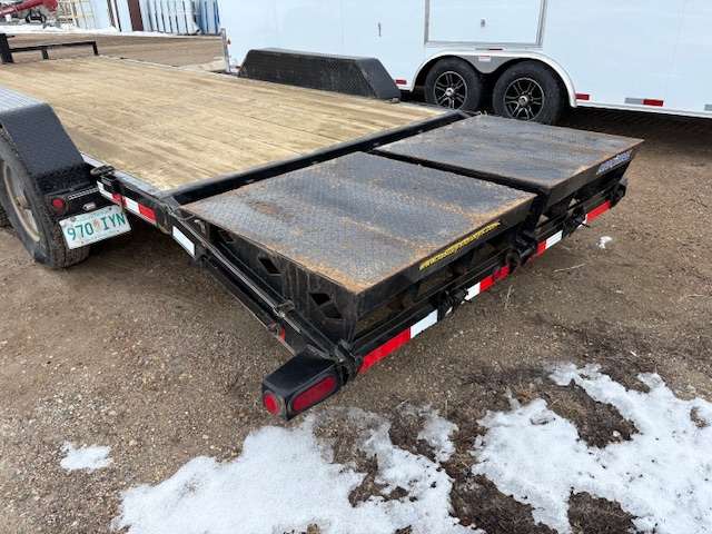2014 Load Trail LBAT 270 8'6" x  21' Flat Deck