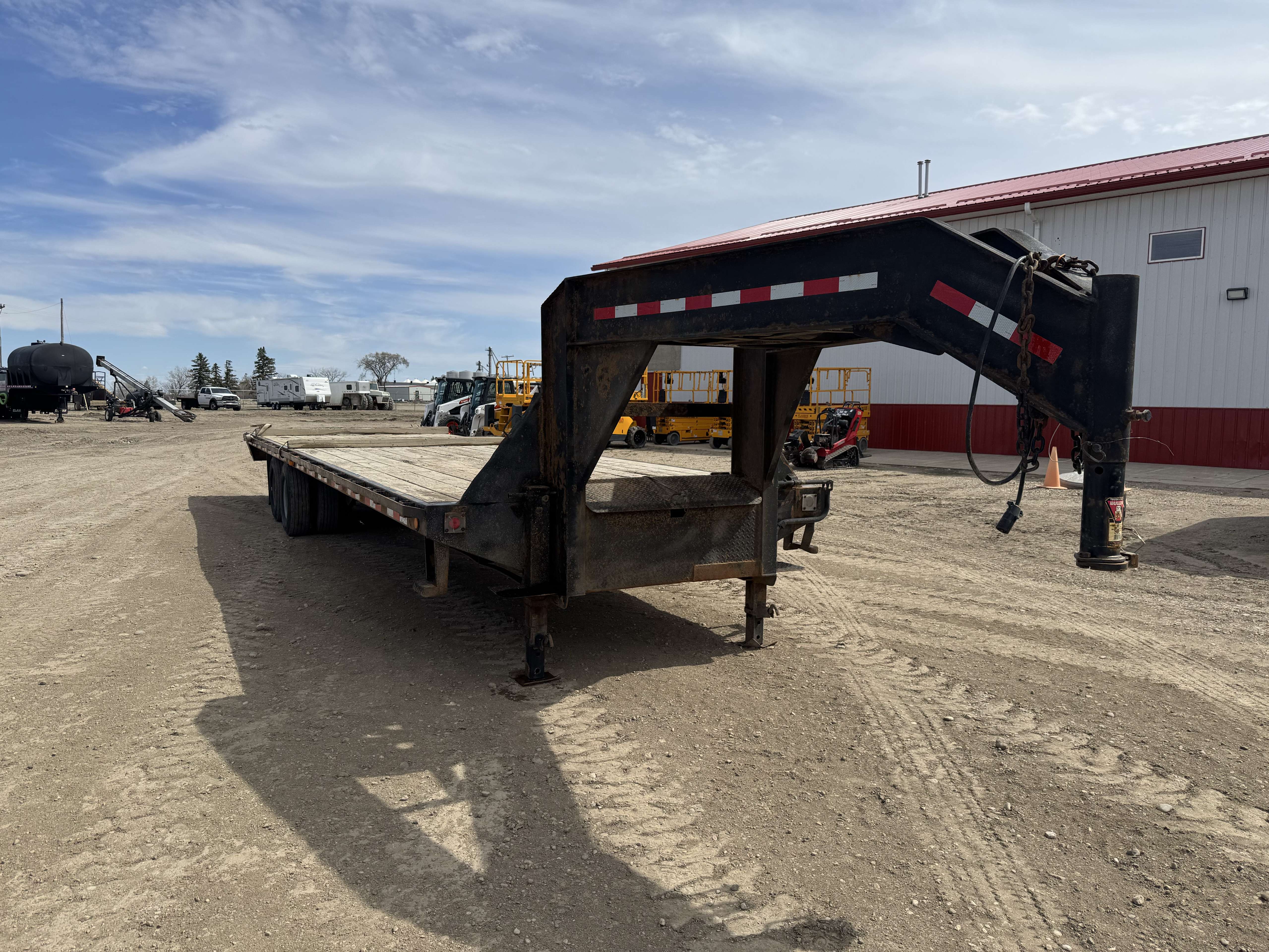 2014 PJ Trailers 8'6" x 30' Gooseneck Trailer