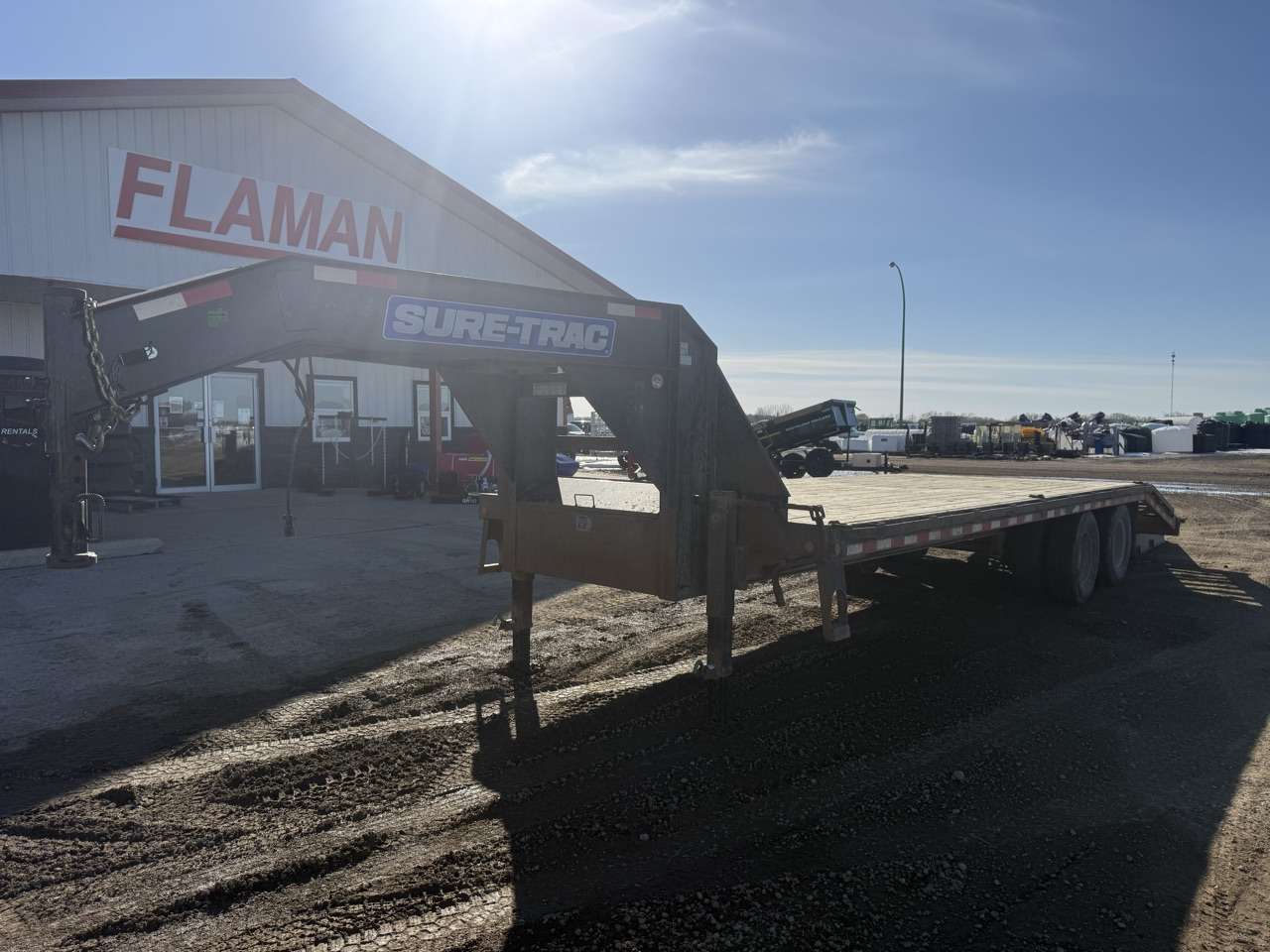 2014 Sure-Trac 8 x 26 Beavertail GN Trailer