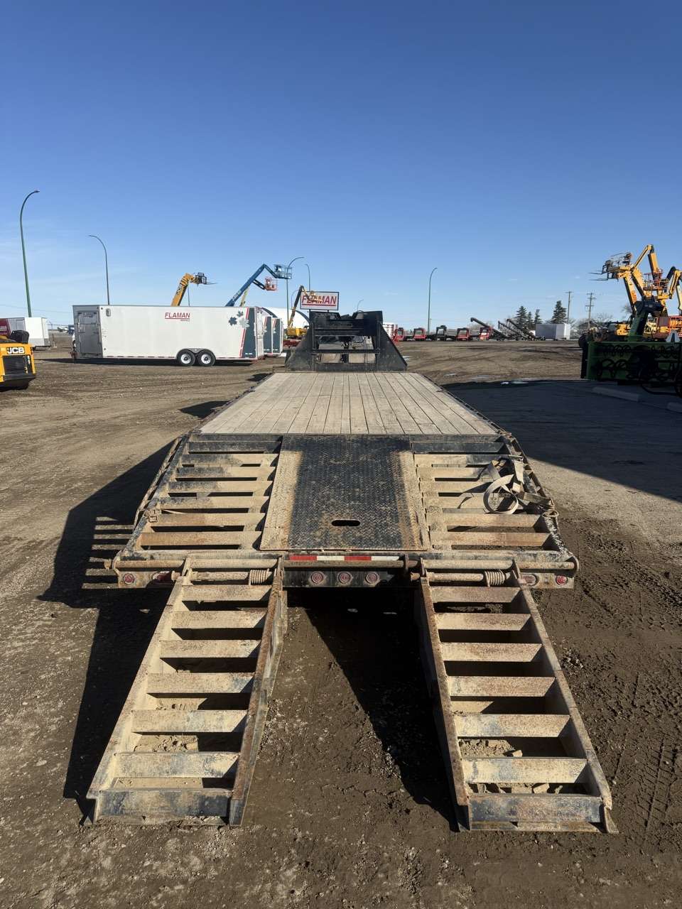 2014 Sure-Trac 8 x 26 Beavertail GN Trailer