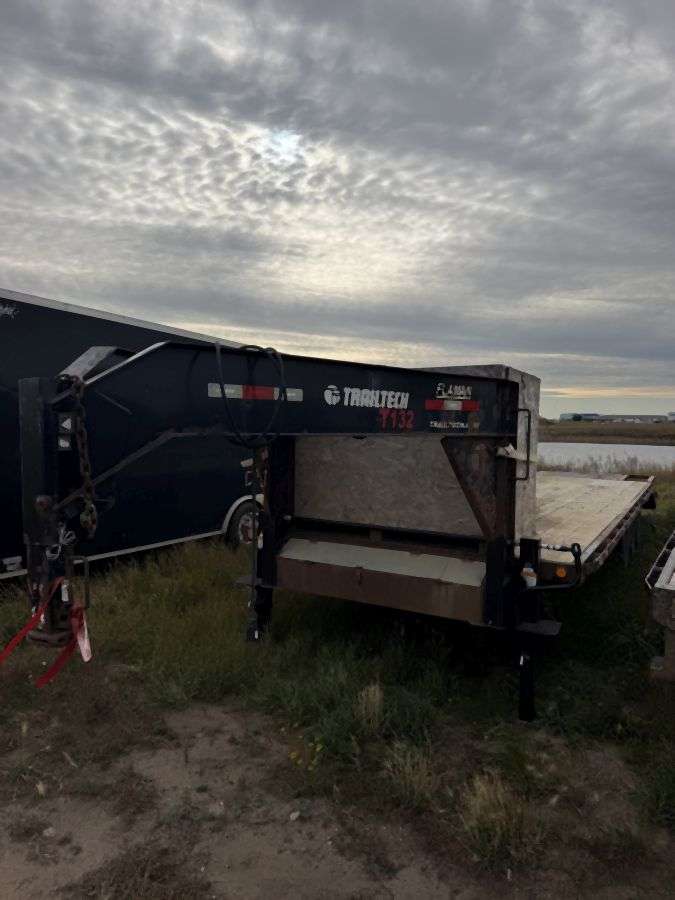 2014 Trailtech H370 24' + Beavertail GN Trailer