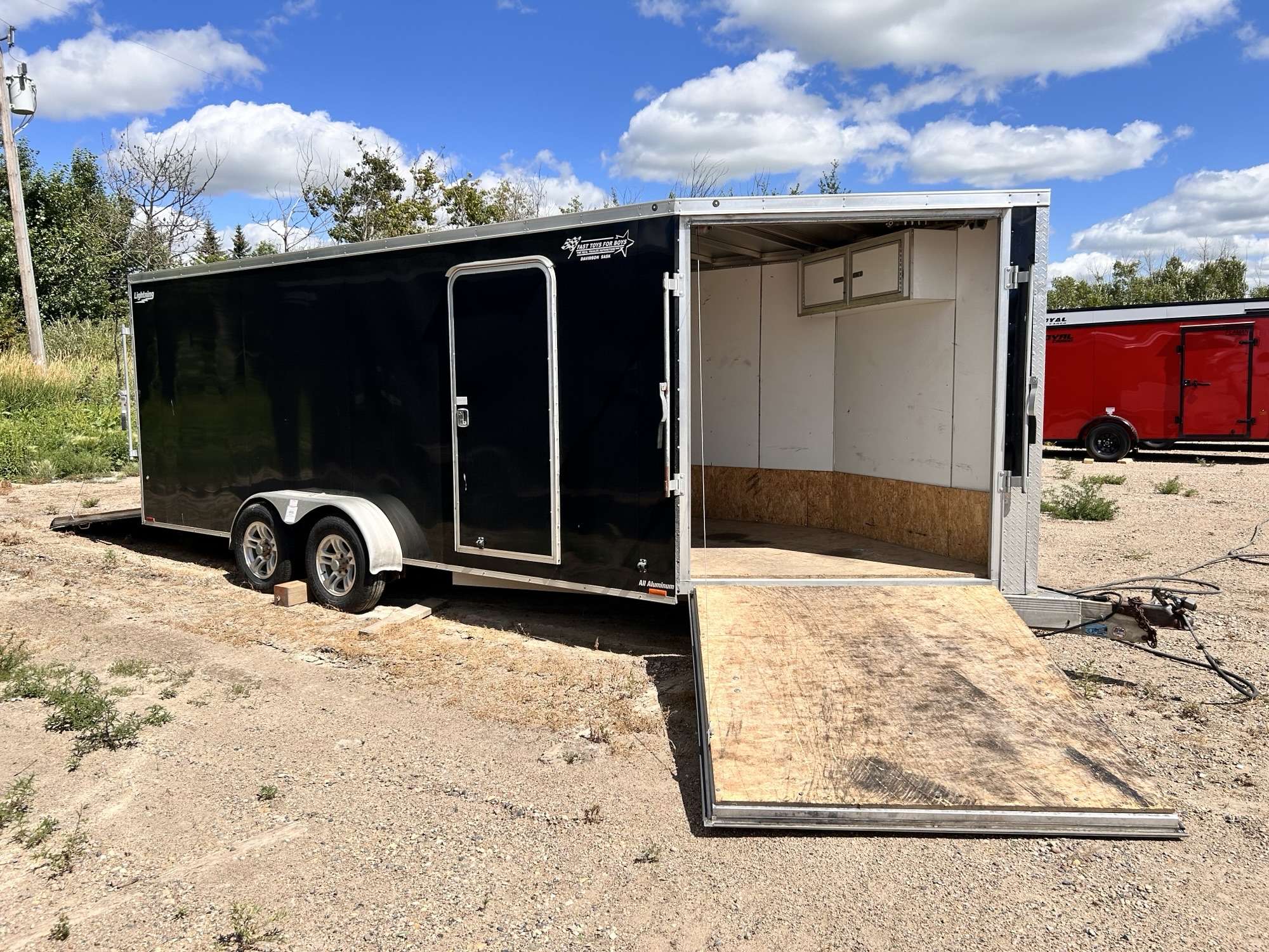 2015 Lightning 21' Enclosed Aluminum 3 Place Trailer