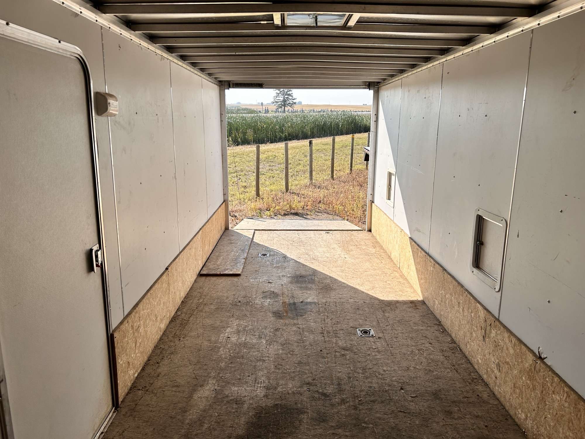 2015 Lightning 21' Enclosed Aluminum 3 Place Trailer