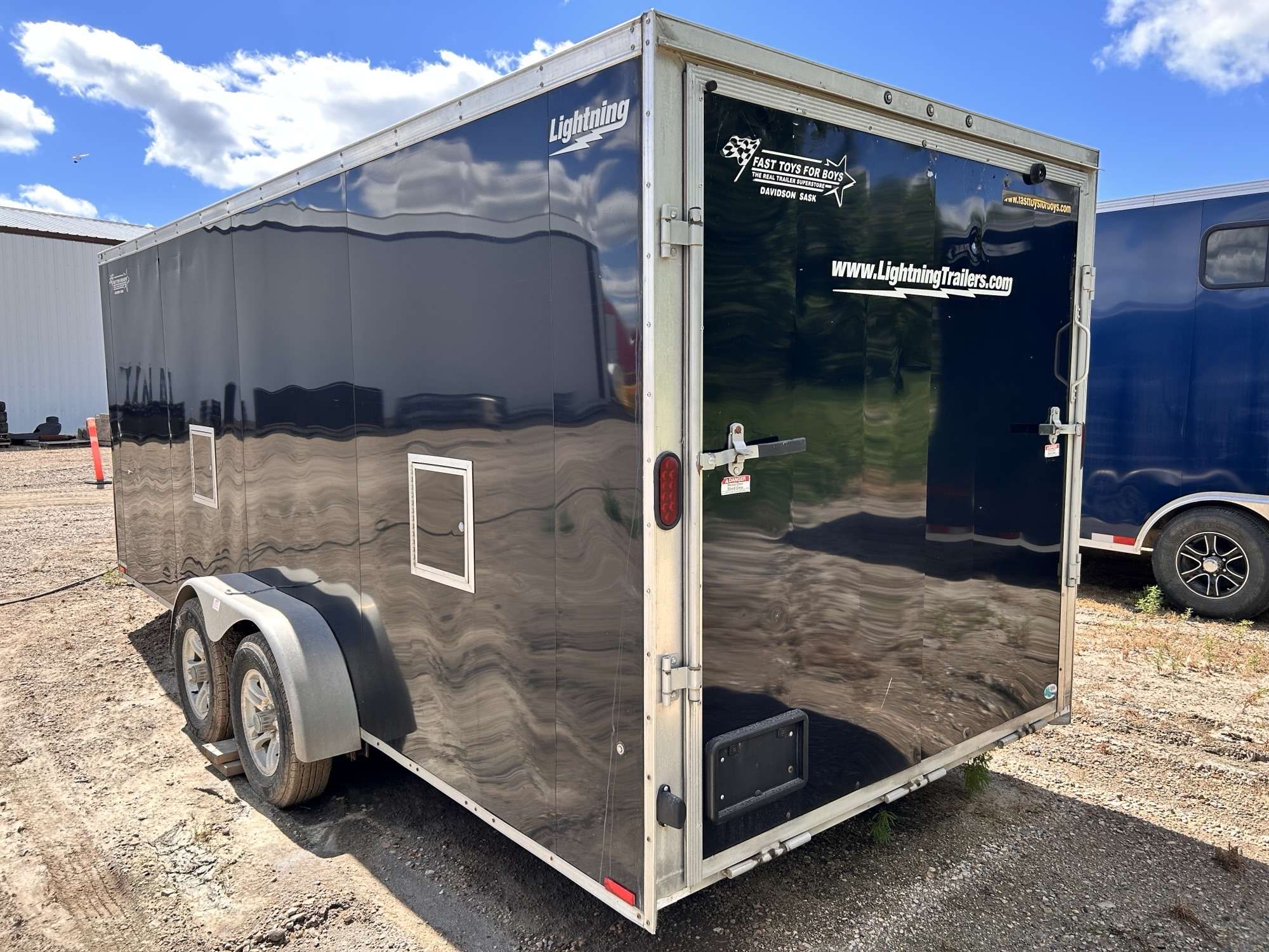 2015 Lightning 21' Enclosed Aluminum 3 Place Trailer