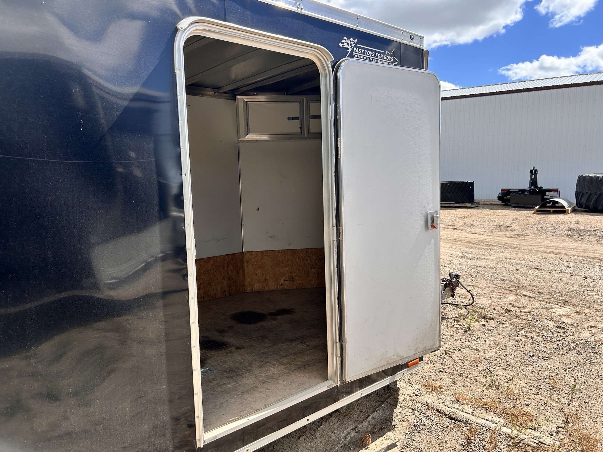 2015 Lightning 21' Enclosed Aluminum 3 Place Trailer