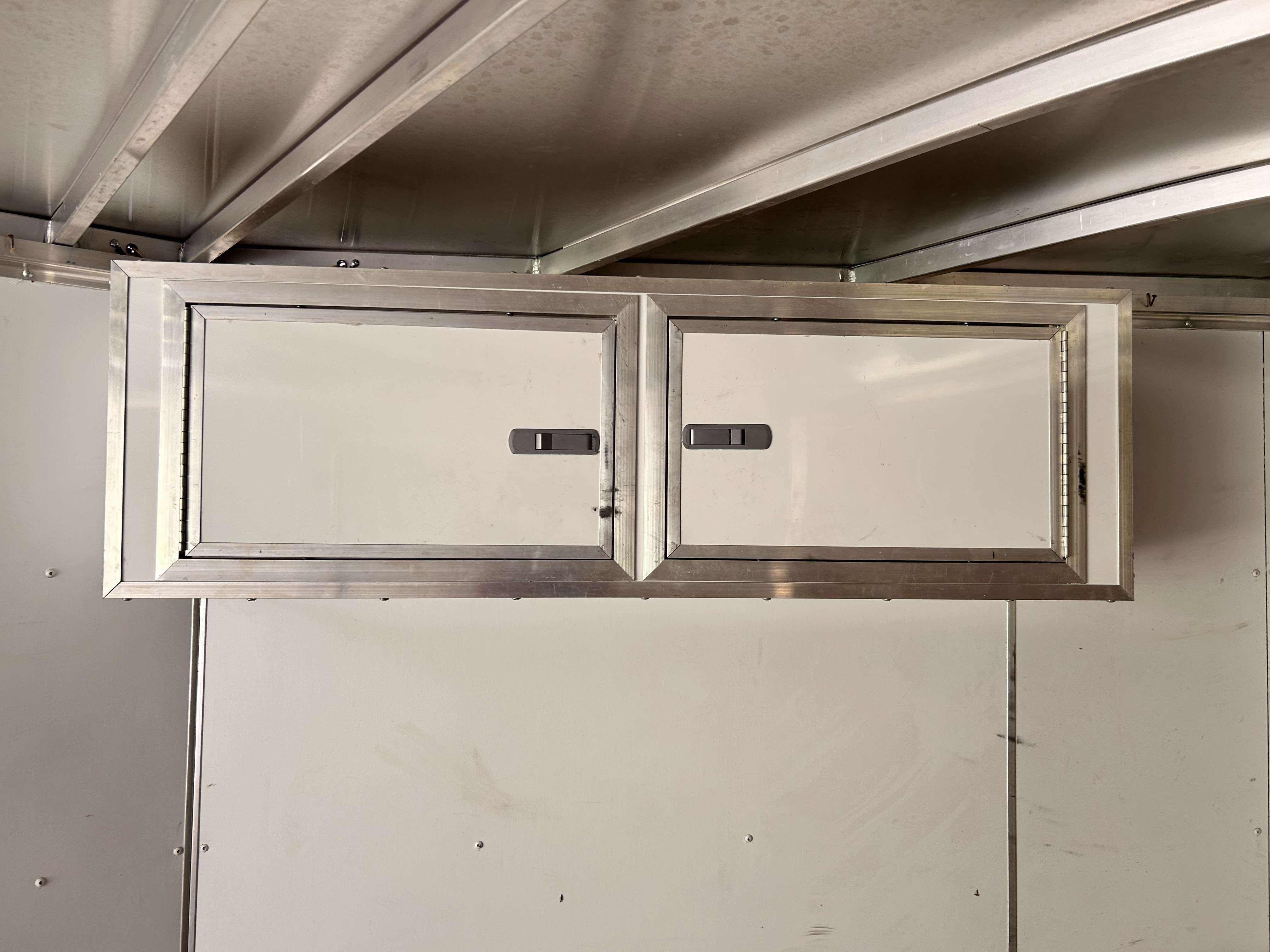 2015 Lightning 21' Enclosed Aluminum 3 Place Trailer
