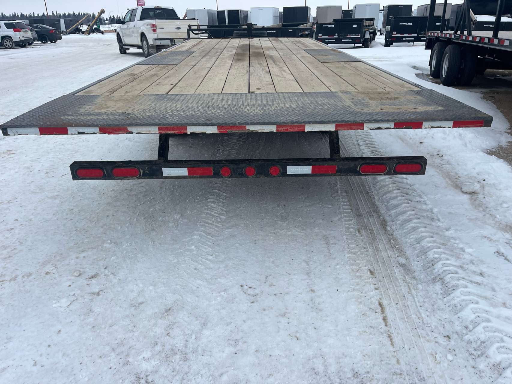 2015 PJ Trailers T8222 Flat Deck Trailer