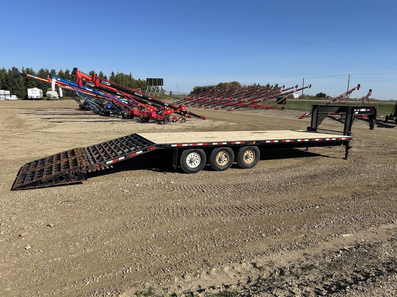 2016 Trailtech H370 Gooseneck Flat Deck Trailer