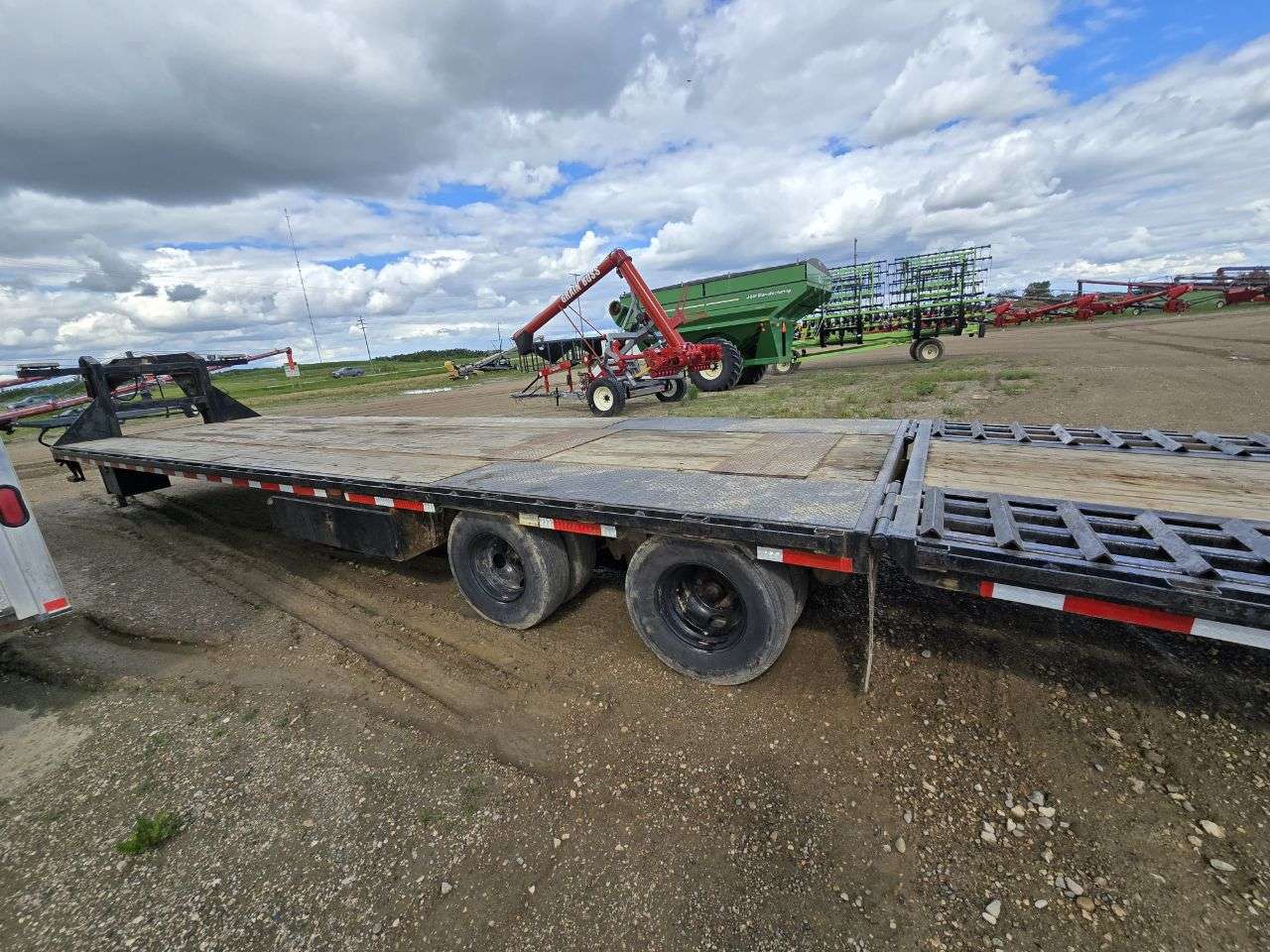 2019 Bix Tex 40 FT Flatdeck Beavertail Trailer