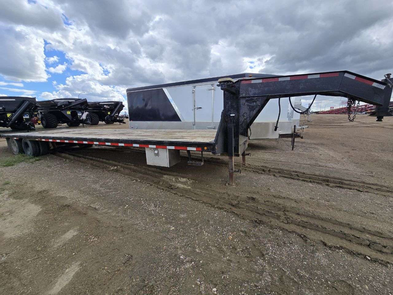 2019 Bix Tex 40 FT Flatdeck Beavertail Trailer