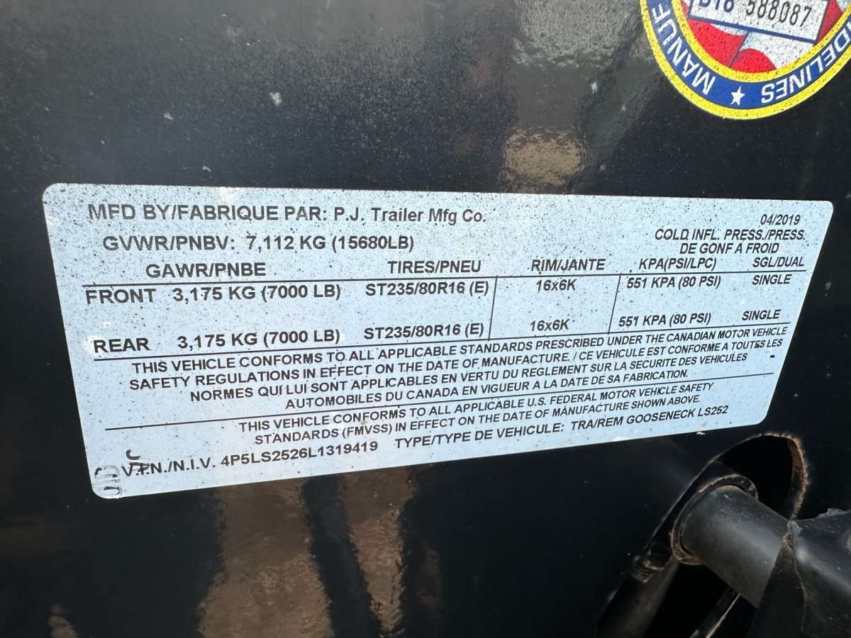 2020 PJ Gooseneck 25' Beavertail Flat Deck Trailer