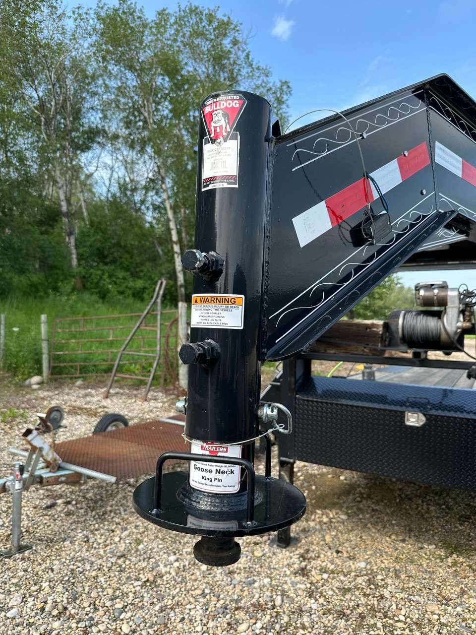 2020 PJ Gooseneck 25' Beavertail Flat Deck Trailer