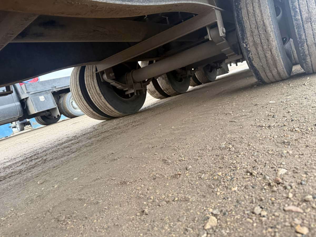 2021 Diamond C FMAX 310 32' Gooseneck Flat Deck Trailer