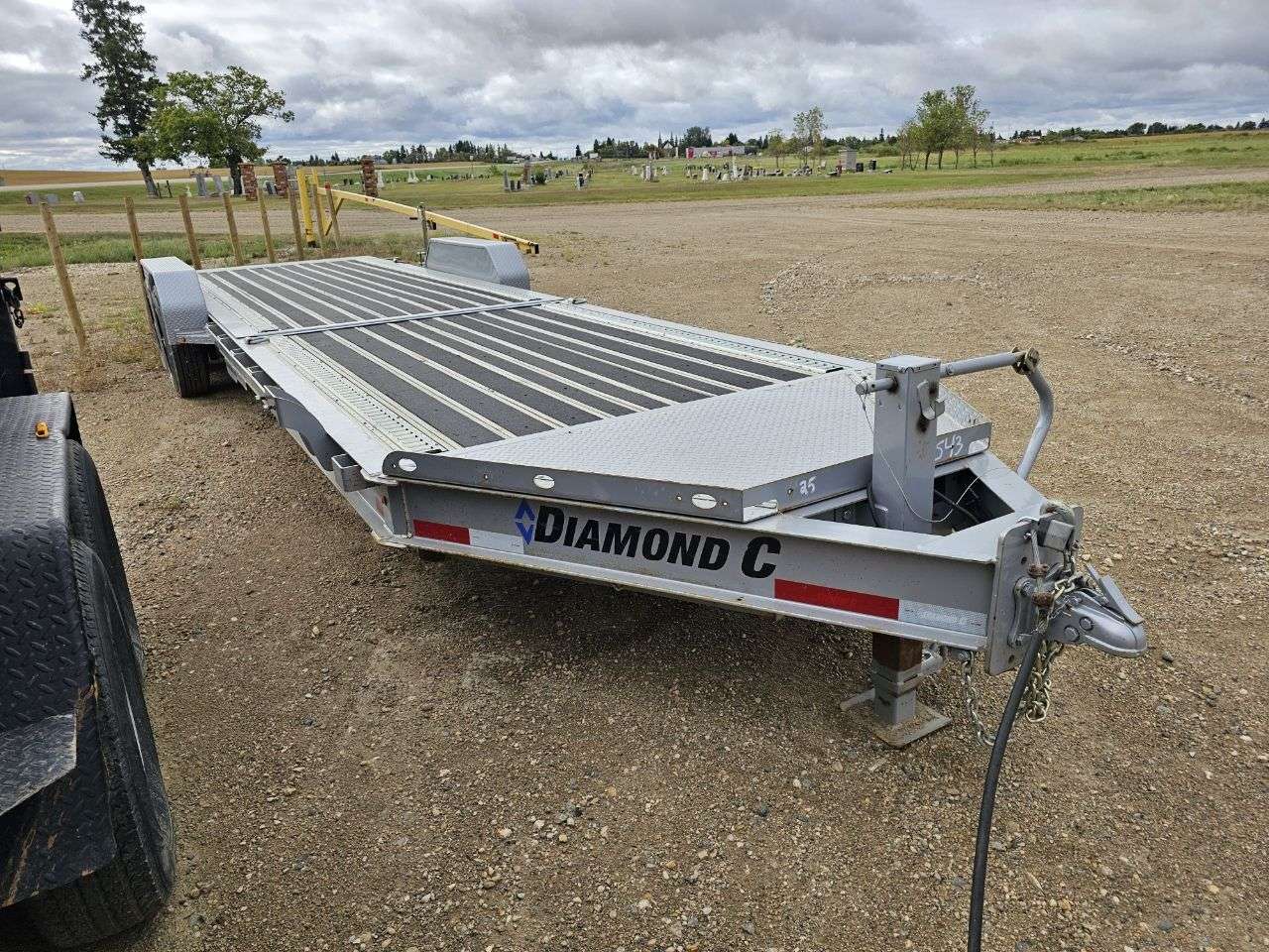 2021 Diamond C HDT 8'6" x 22' Partial Tilt Trailer
