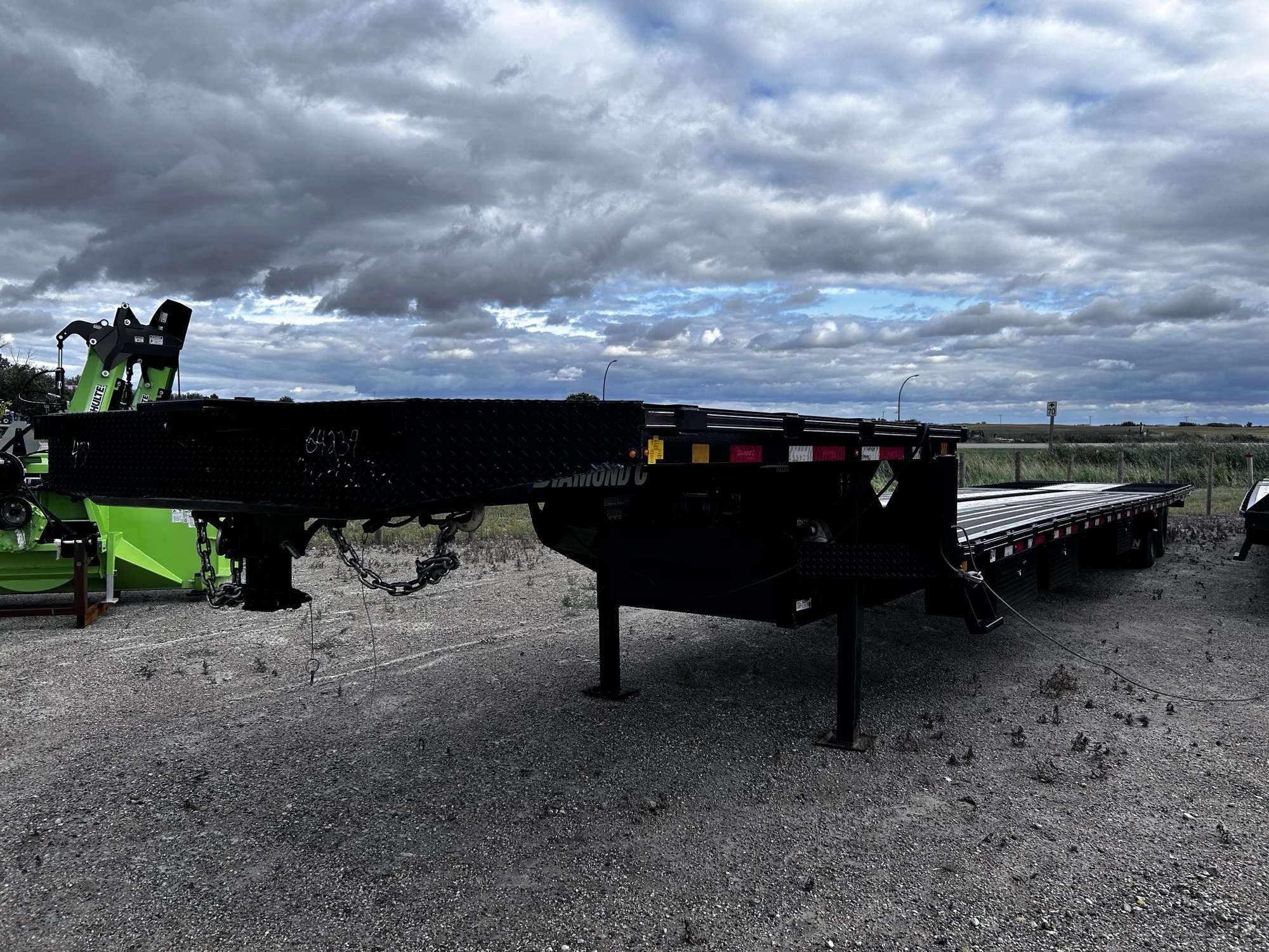 2022 Diamond C SDX 8'6" x 53' Hydraulic BT Step Deck Trailer