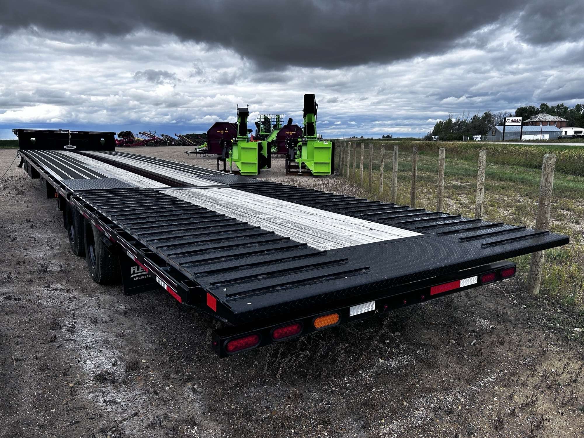 2022 Diamond C SDX 8'6" x 53' Hydraulic BT Step Deck Trailer