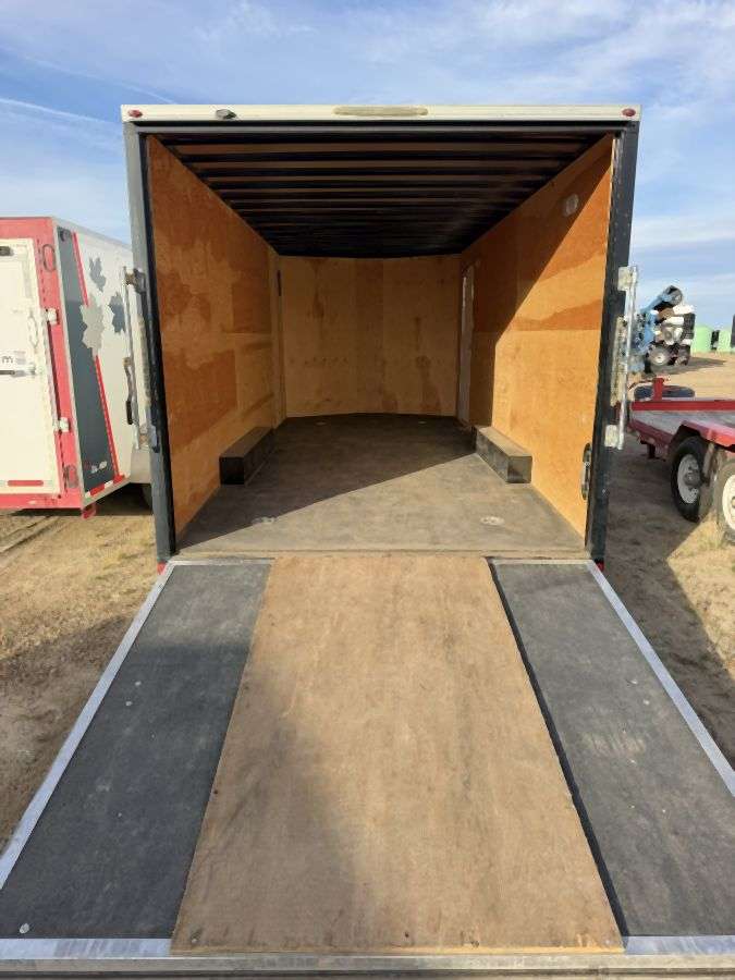 2022 Royal 8'6" x 20' + V-Nose Cargo Trailer