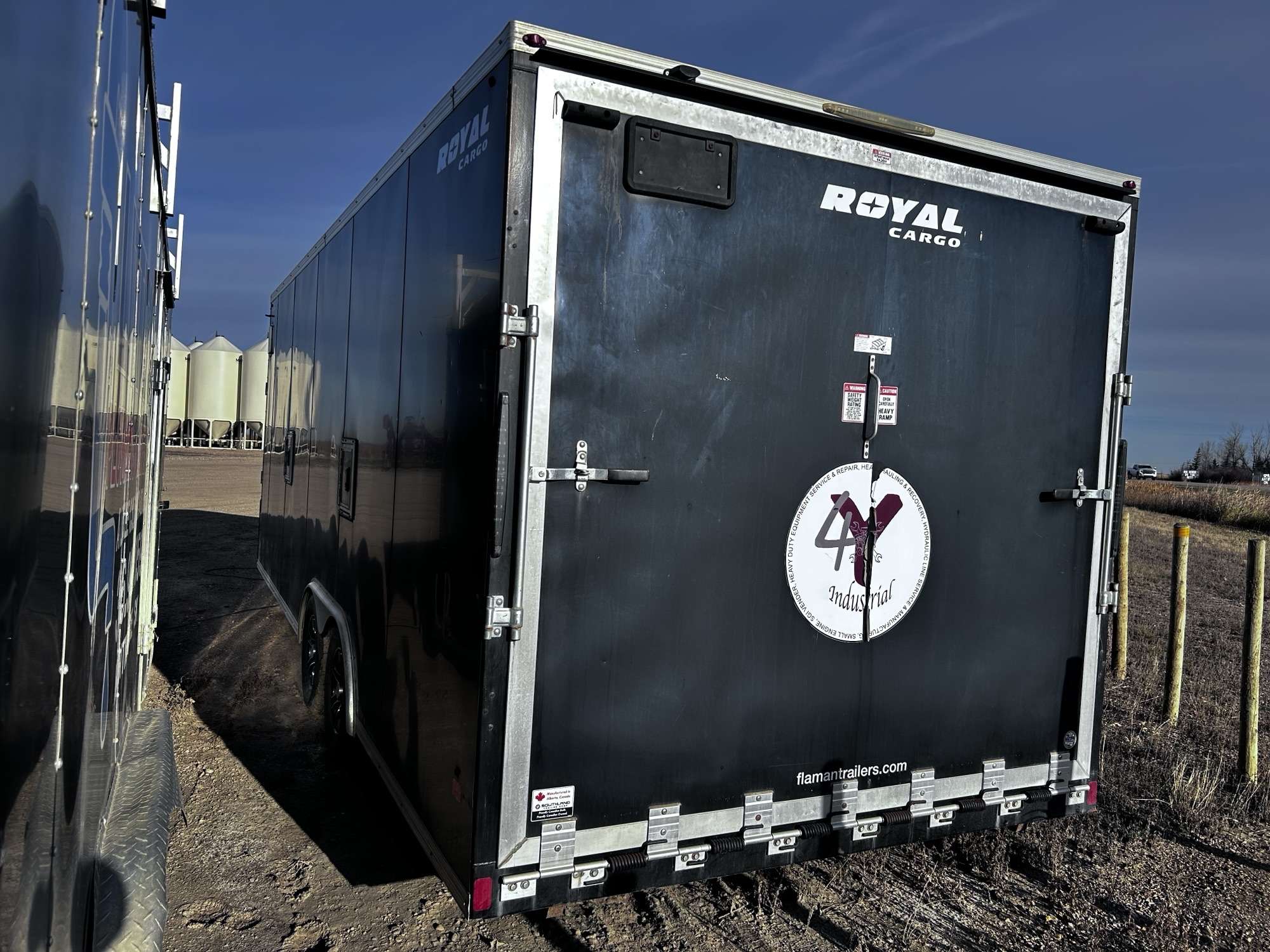 2022 Royal 8'6" x 22' + 4' V-Nose Toy Hauler Trailer