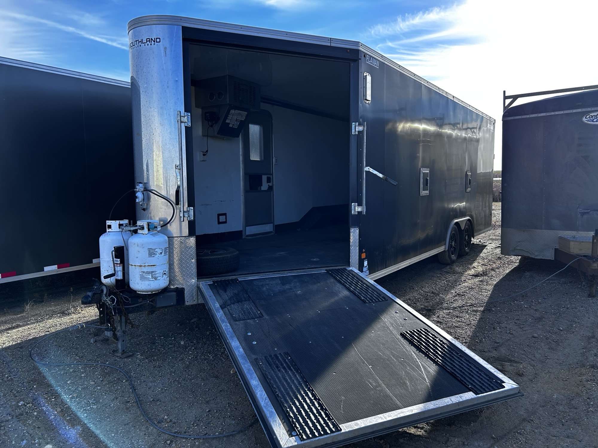 2022 Royal 8'6" x 22' + 4' V-Nose Toy Hauler Trailer