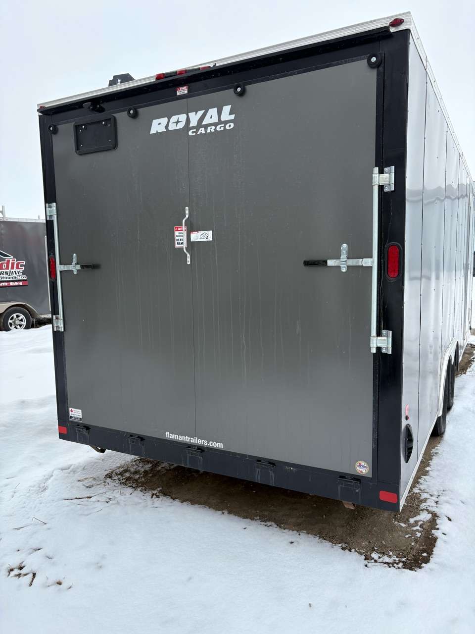 2022 Royal LARSM 8'6" x 22' + V-Nose Toy Hauler