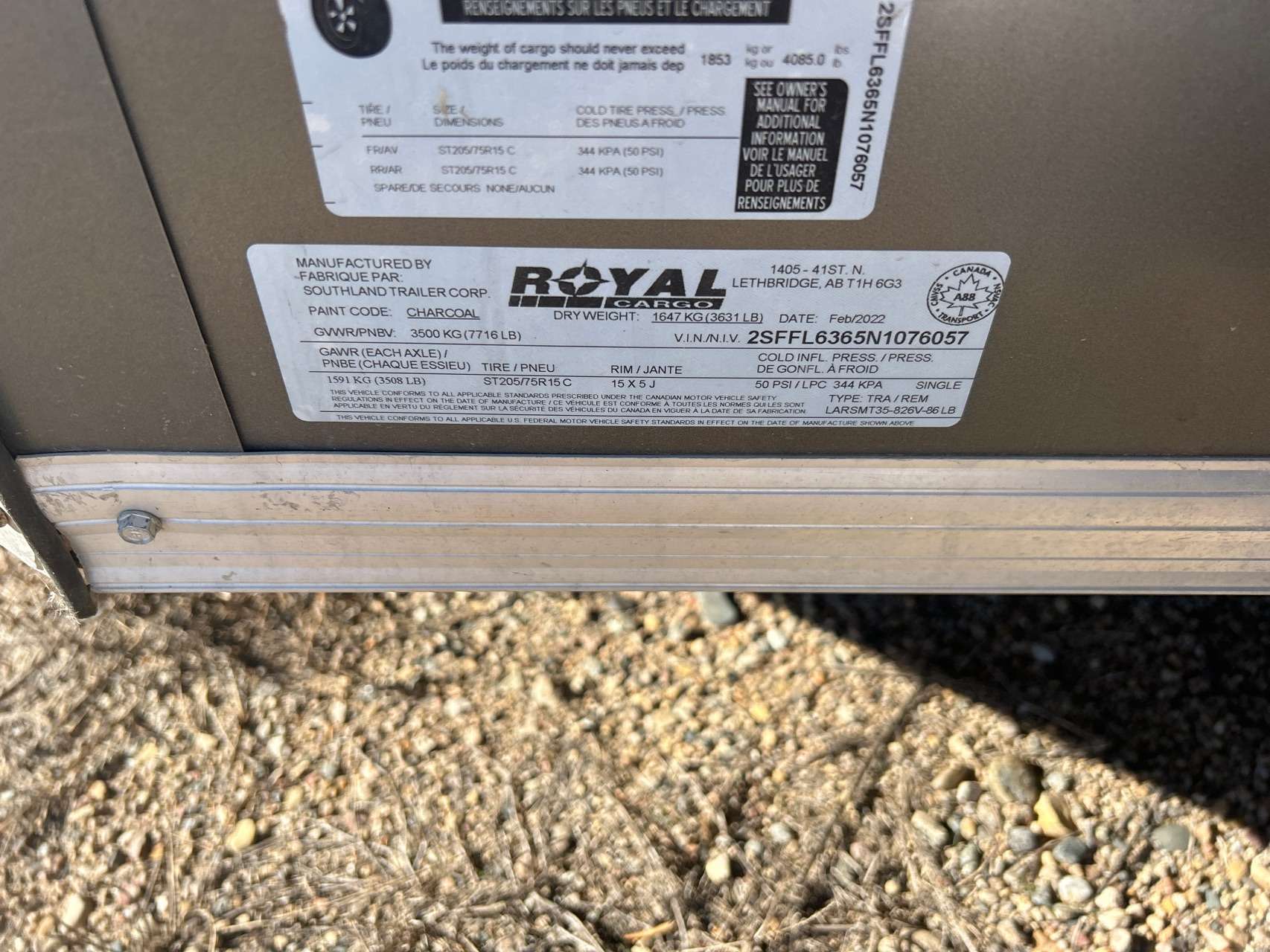 2022 Royal LARSM 8'6" x 22' + V-Nose Toy Hauler Trailer