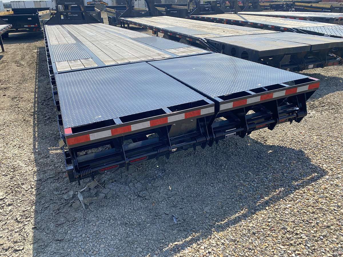 2022 Southland 32' + 6' Gooseneck Trailer