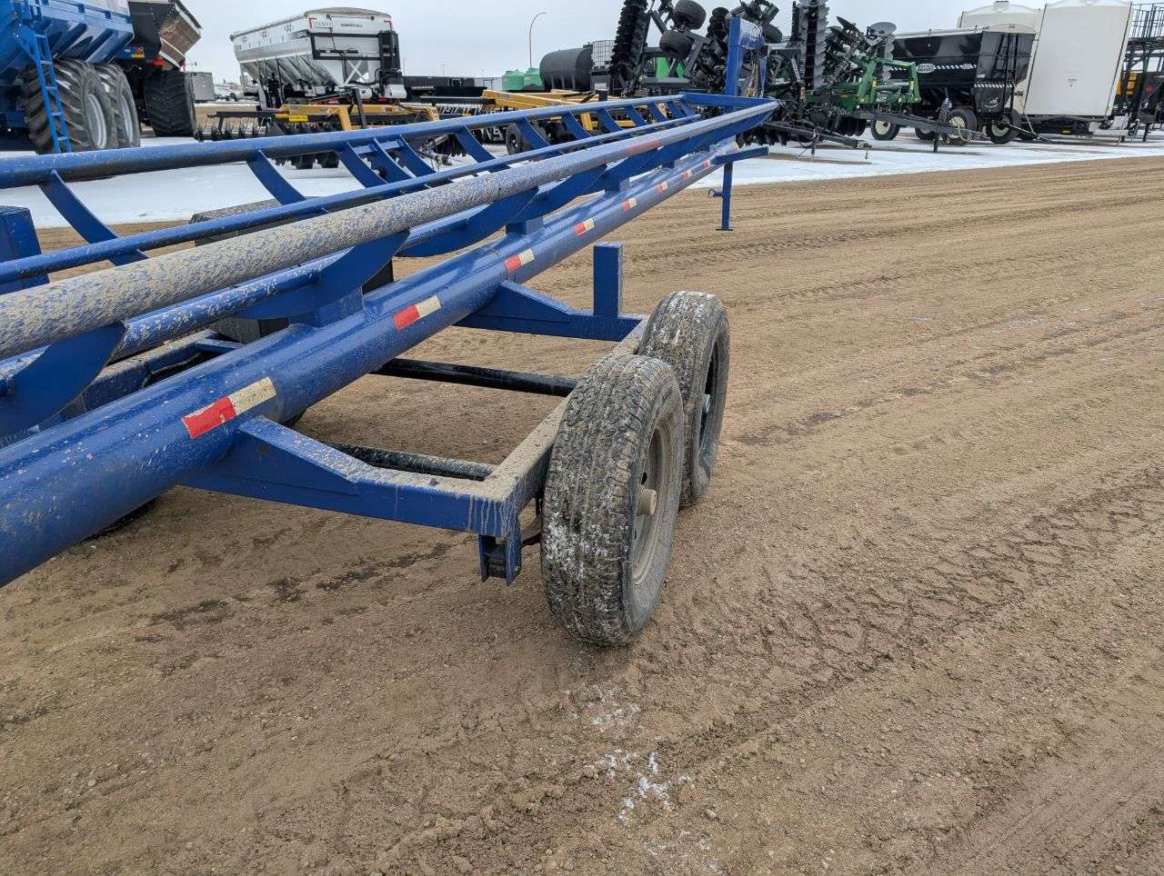 2023 42' Arrow Hyd Tilt Hay Trailer