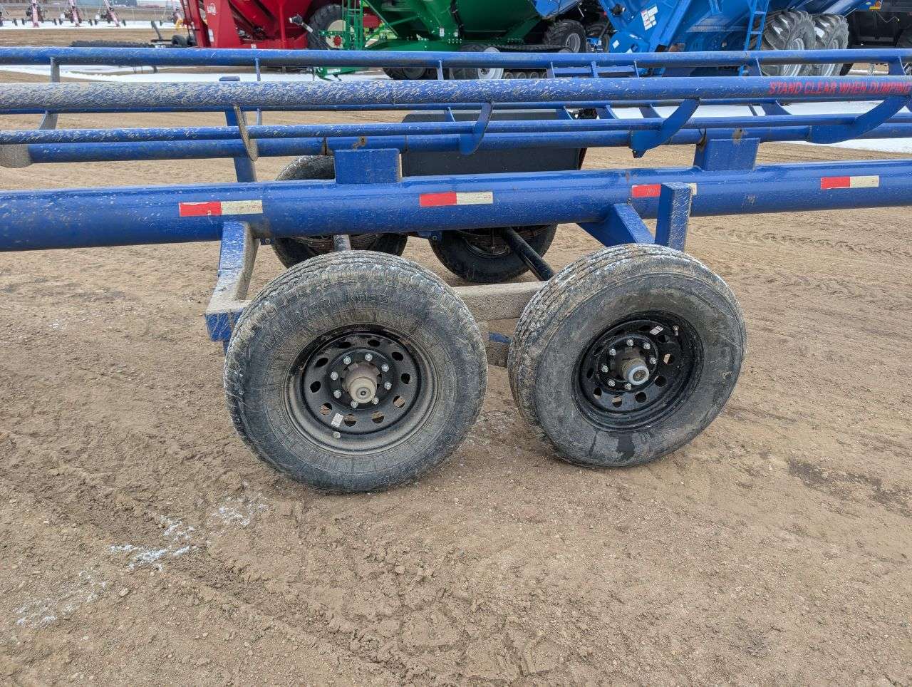 2023 42' Arrow Hyd Tilt Hay Trailer