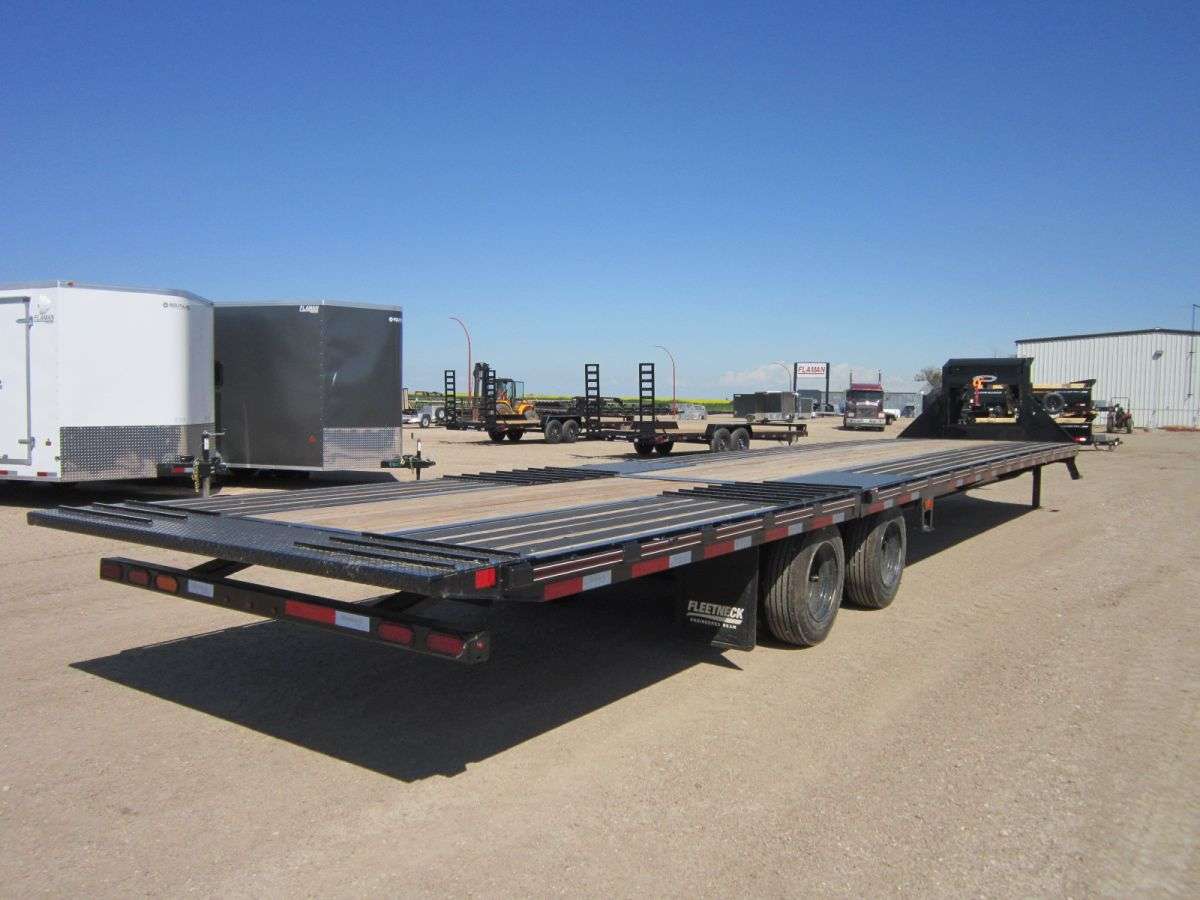 2023 Diamond C FMAX 8'5" x 40' Gooseneck Flat Deck