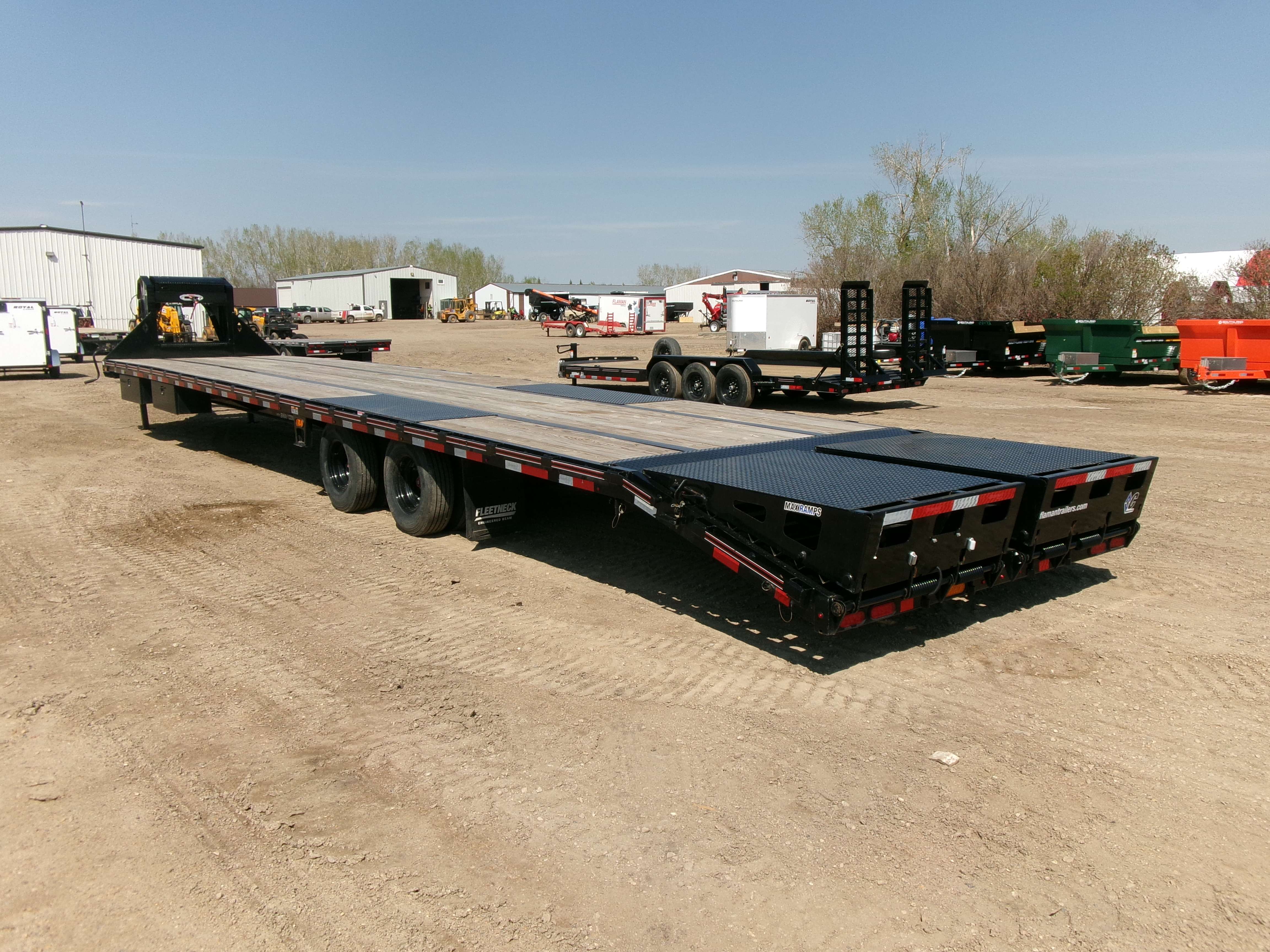 2023 Diamond C FMAX 8'5" x 44' Flat Deck