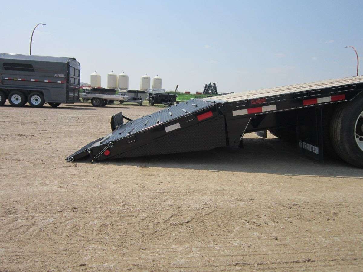 2023 Trailtech TD220 8'6" x 31' Pintle BT Full Tilt Trailer