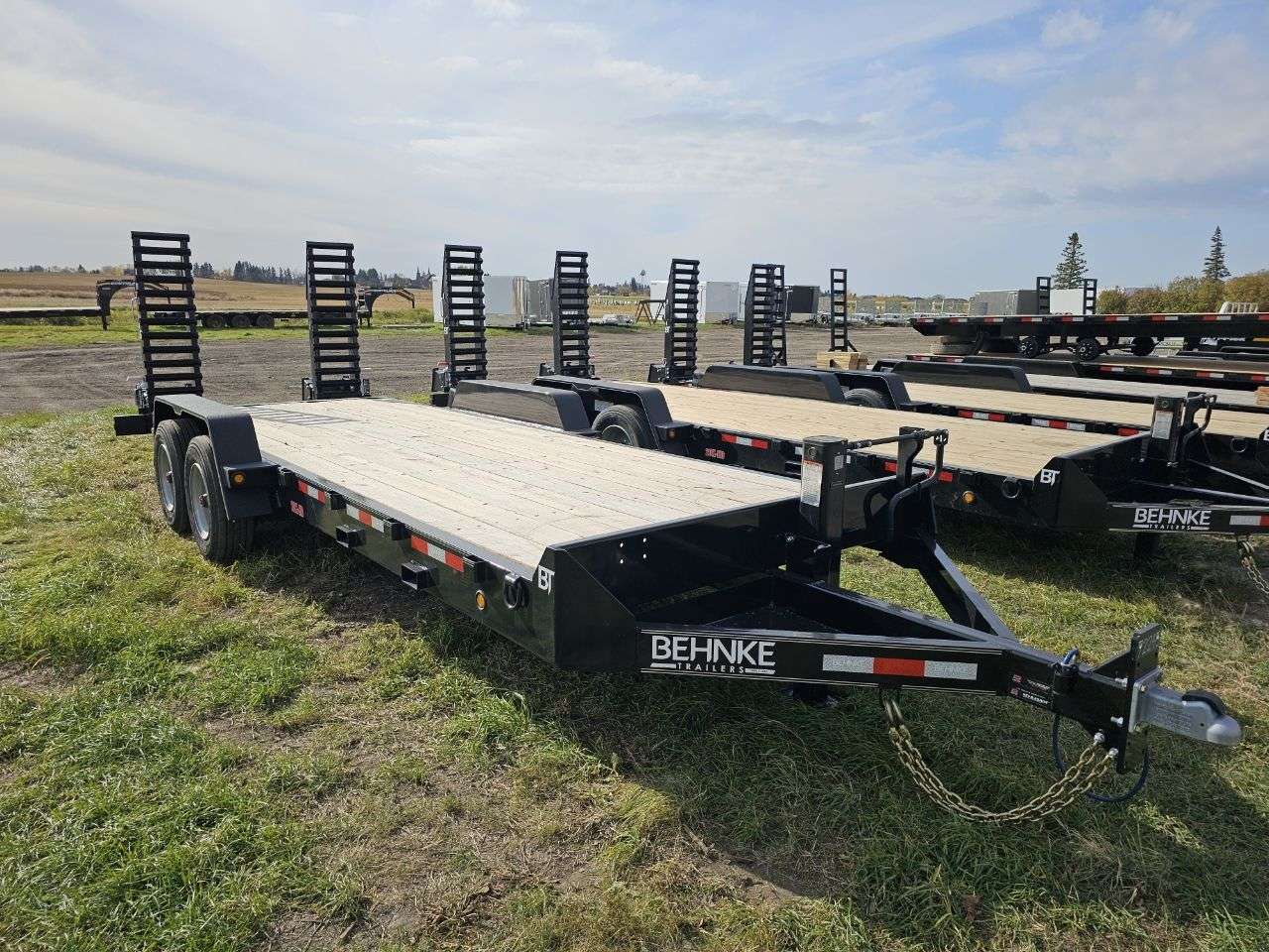 2024 Behnke CBCT 8'6" x 22' Beavertail Flat Deck Trailer