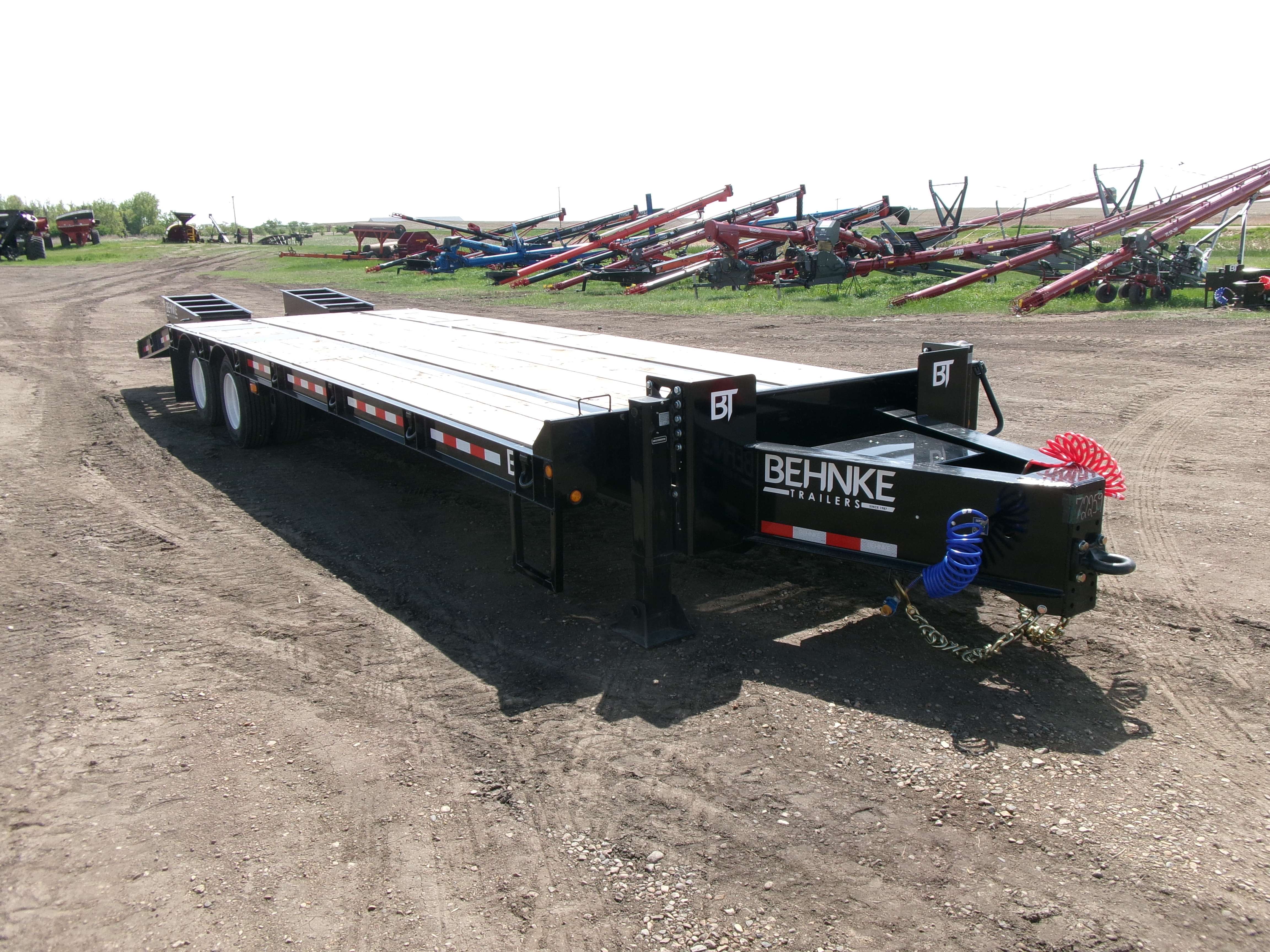 2024 Behnke FB8 8' x 31' Heavy Duty Flat Deck