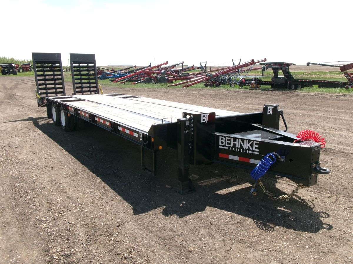 2024 Behnke FBSD 8'6" x 31' Pintle Flat Deck Trailer