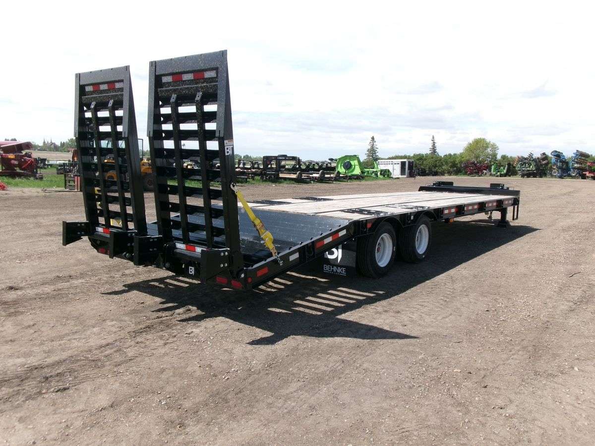 2024 Behnke FBSD 8'6" x 31' Pintle Flat Deck Trailer