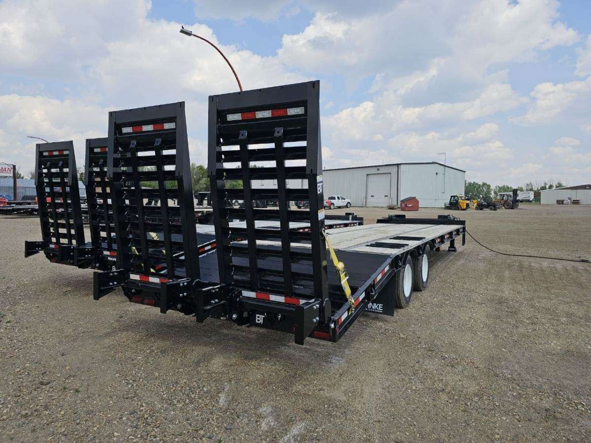 2024 Behnke FBSD 8'6" x 31' Pintle Flat Deck Trailer