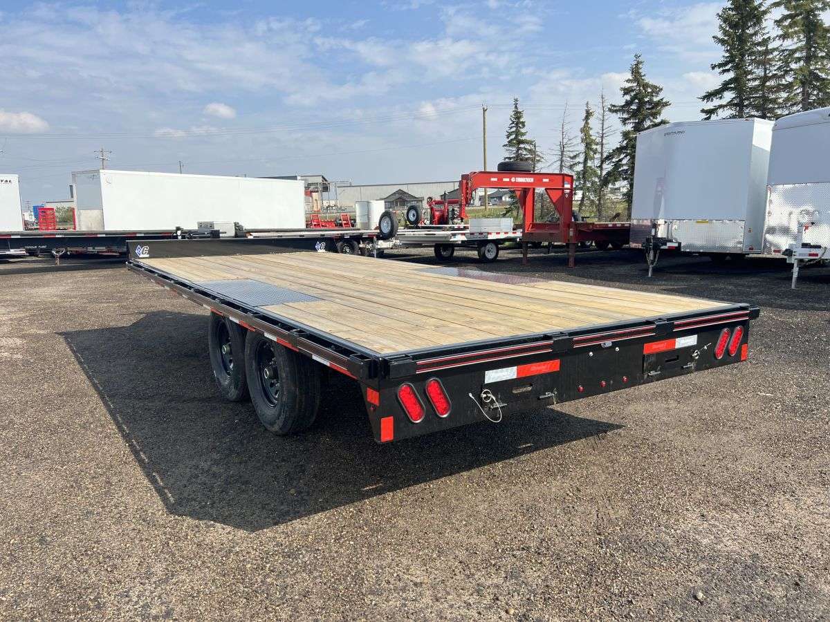 2024 Diamond C 18' Deck-Over Trailer