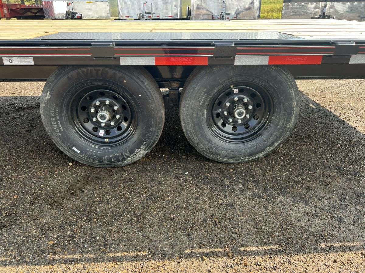 2024 Diamond C 18' Deck-Over Trailer