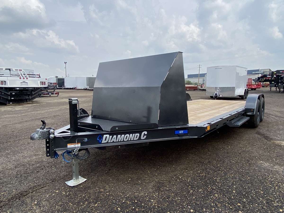 2024 Diamond C 20' Car Hauler