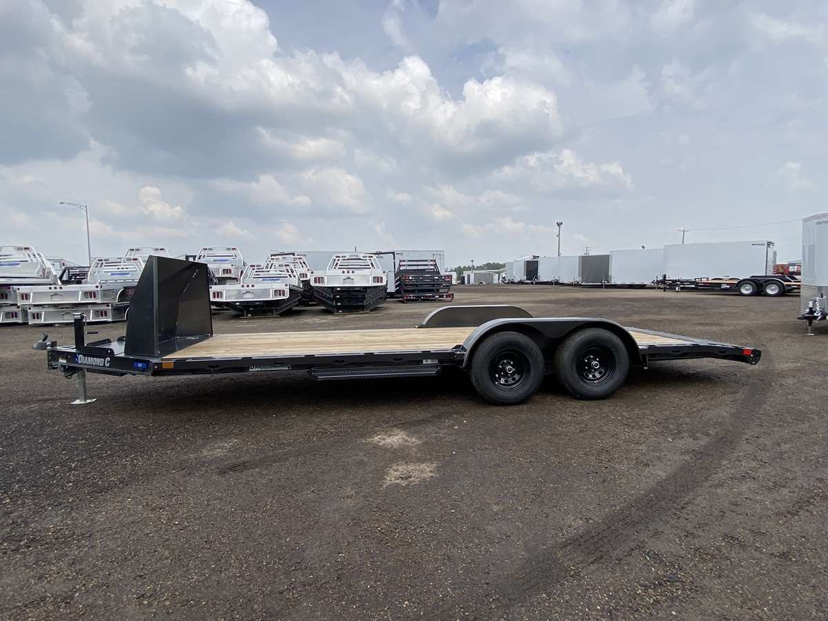 2024 Diamond C 20' Car Hauler